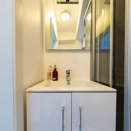 Flat In The Heart Of Centrum 아파트
